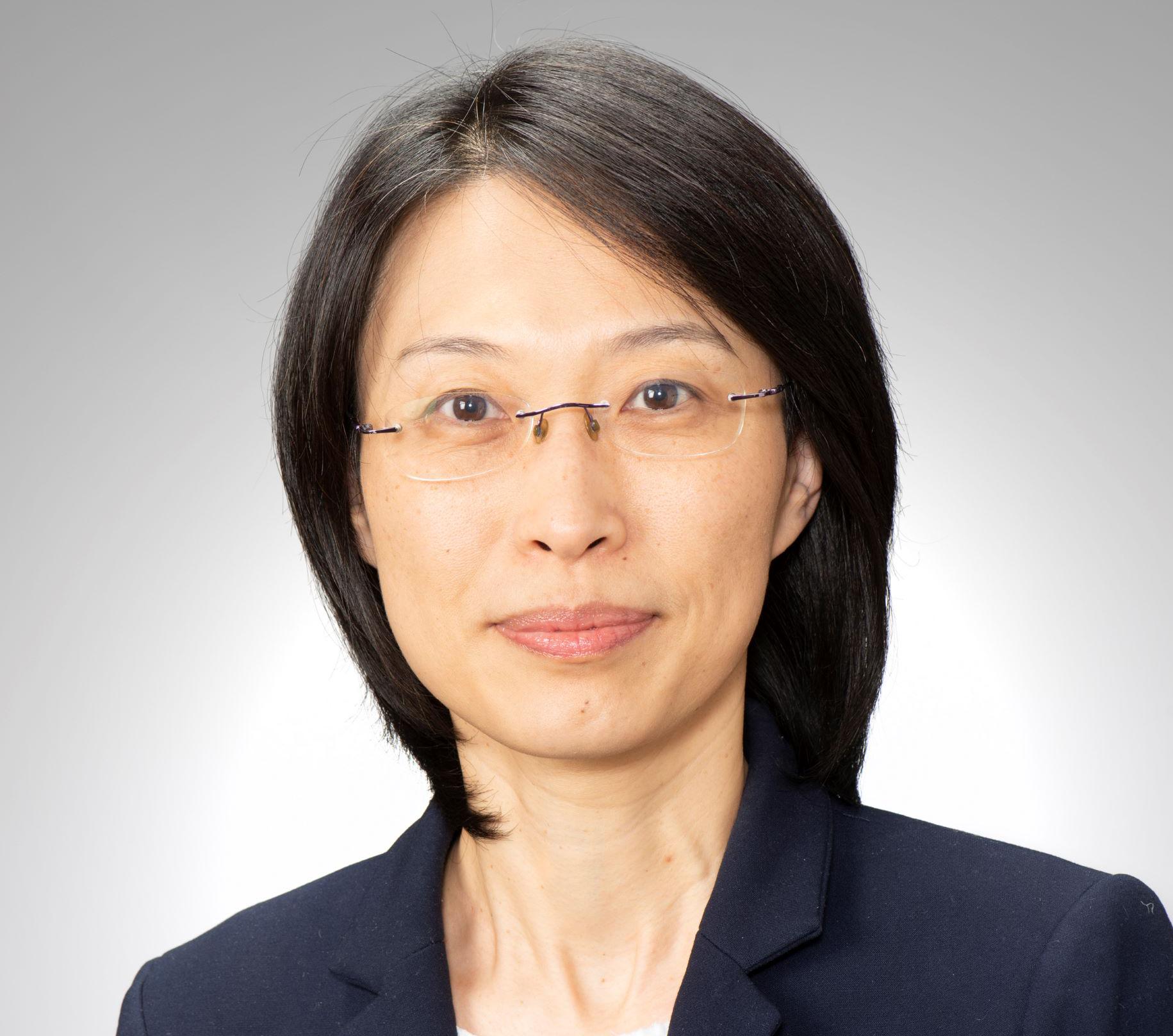 Portrait of Dr. Qian Wang